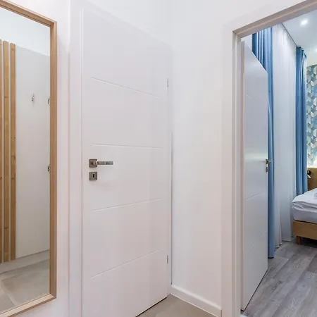 P50 Design - Hostaid Apartament *